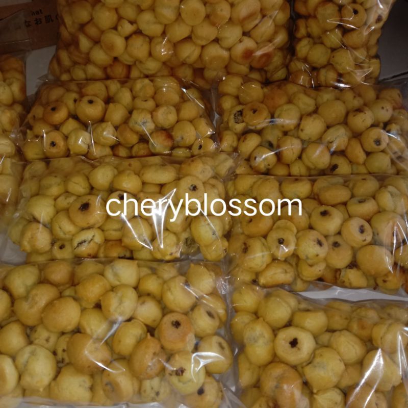 

Sus Coklat Lumer Snack Kiloan Soes 250 Gram