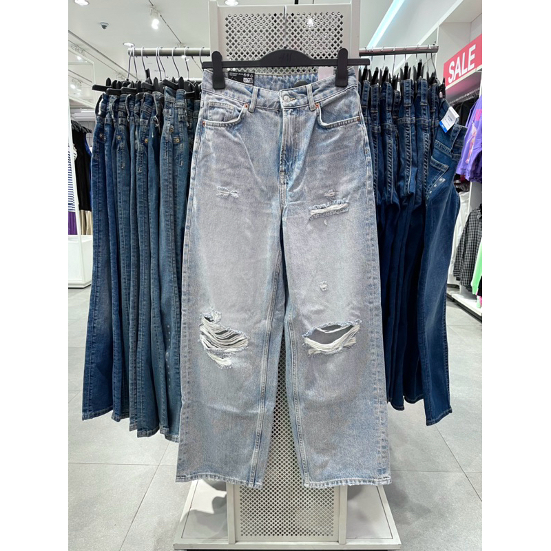 hnm baggy jeans highwaist / jeans hw / jeans highwaist / celana jeans sobek / celana highwaist / cel