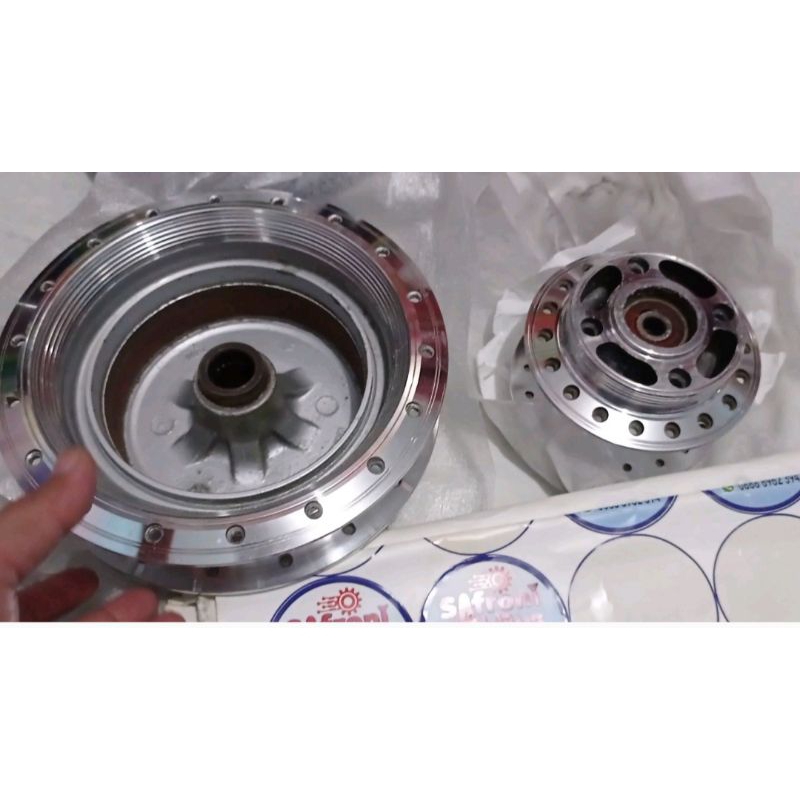 tromol depan belakang suzuki spin as besar polesan bahan original