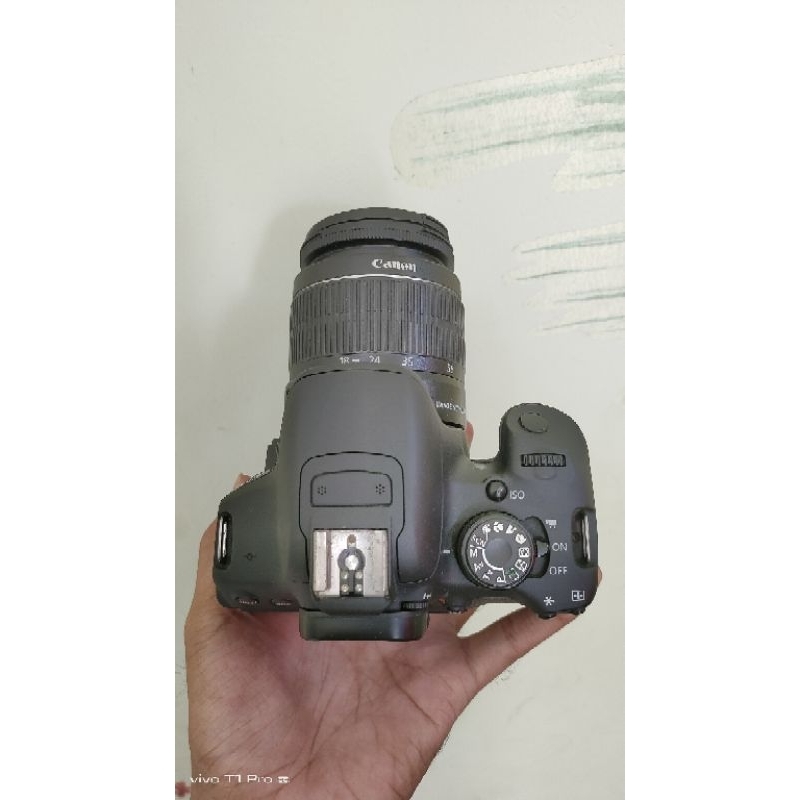 Canon 700D
