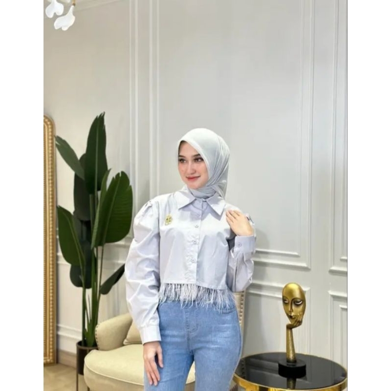 Blouse Bulu Crop by SHELLA SAUKIA
