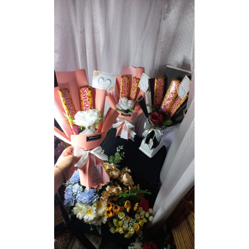 

Buket Silverqueen 2 dan 3