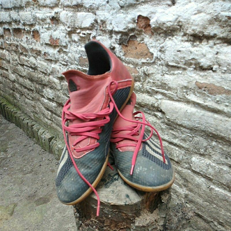 SEPATU FUTSAL ADIDAS X