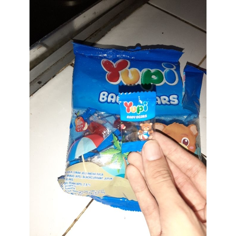 

yupi kosong ga ada isi