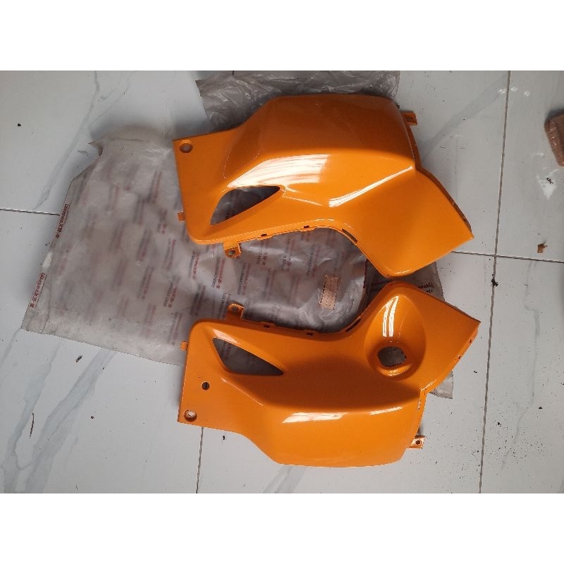 sayap dalam kawasaki zx130 leg shield kawasaki zx 130 kuning original