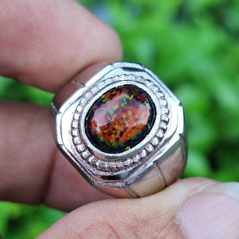 CINCIN BATU KALIMAYA AS BLACK OVAL