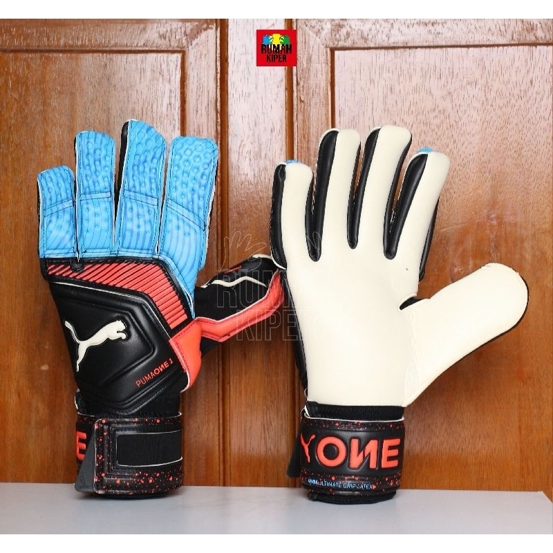 PUMA ONE GRIP 1 IC BLACK/BLUE AZUR-RE BLAST  ( SKU:293 )