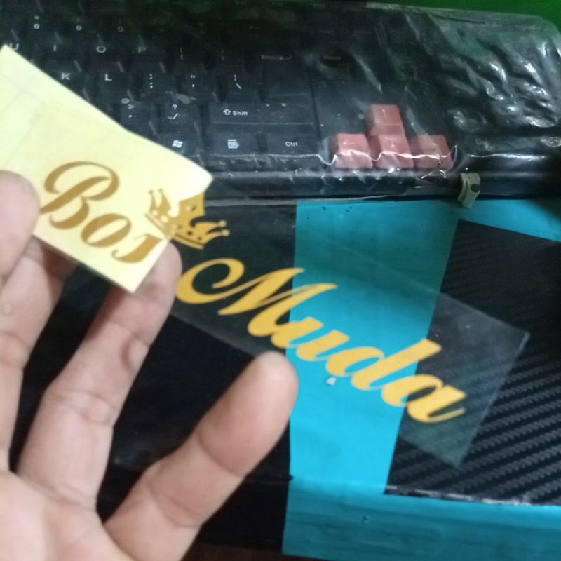 

Stiker Custom Nama Mahkota King Queen / stiker custom