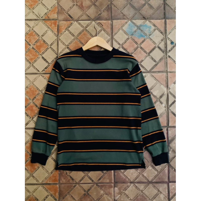 Kaos Uniqlo Salur Longslave size S