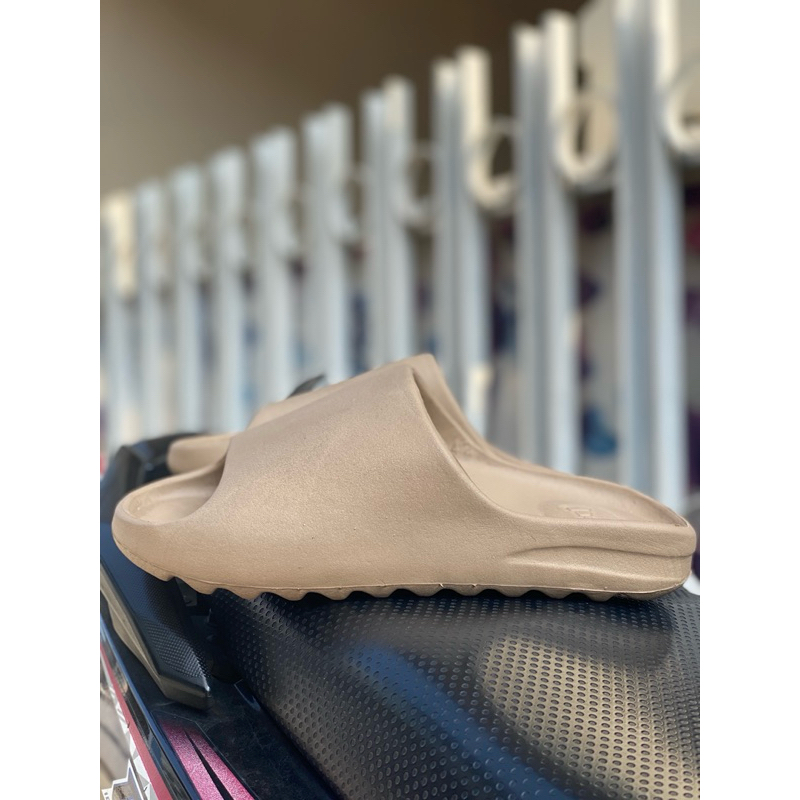 Sandal Adidas Yeezy slide slip on