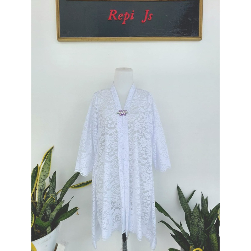 Kebaya yuni shara putih