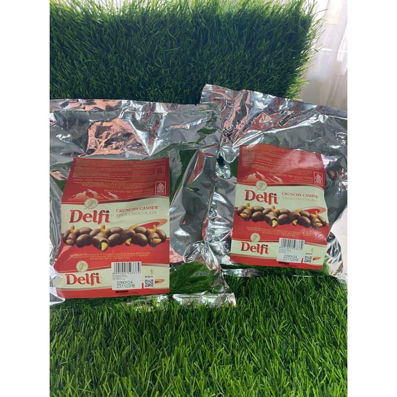 

Delfi Milk Chocolate 1kg - Crunchy Cashew (Kacang Mede)