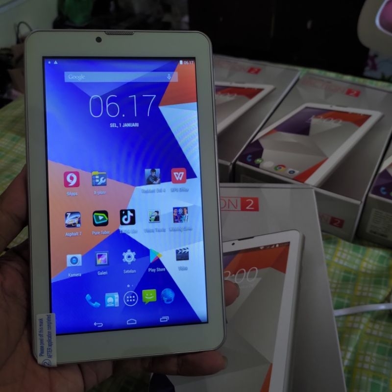 CYRUS TAB 8GB