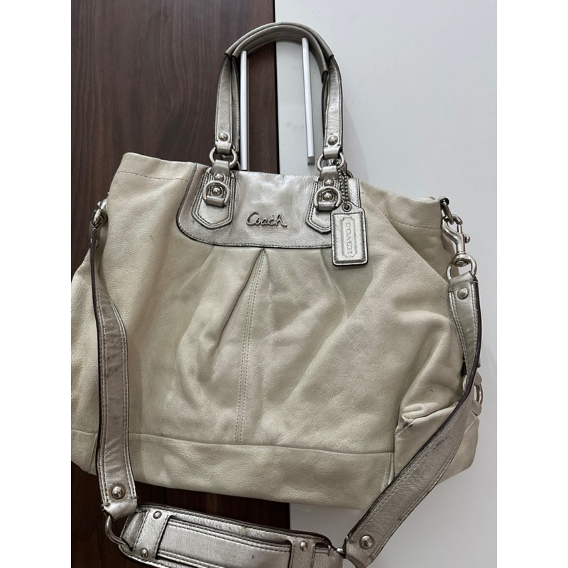 Tas Coach Silver Preloved