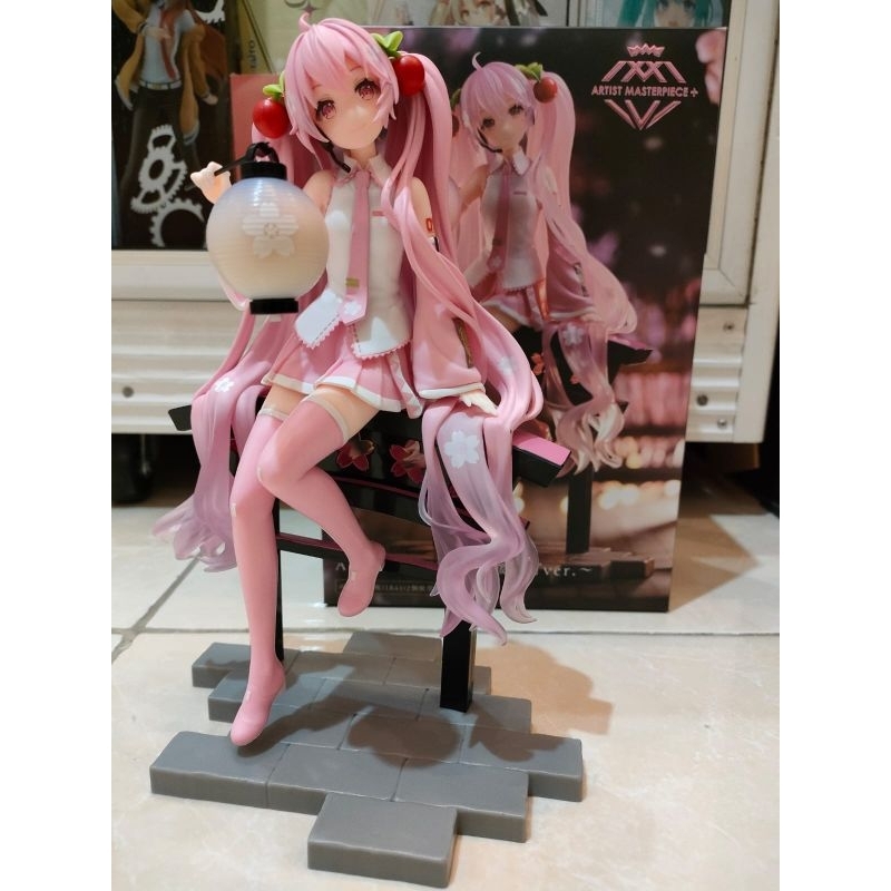 [ Preloved ] Taito AMP+ figure Hatsune Miku - Sakura Miku AMP+ Lantern ver. Original