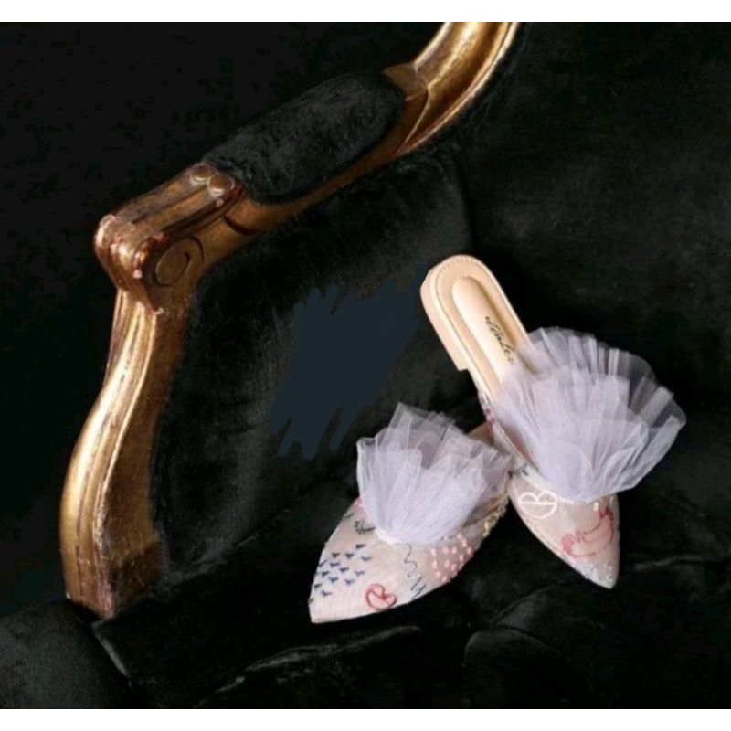 ittaherl disney jasmine blair pointy whisper 39