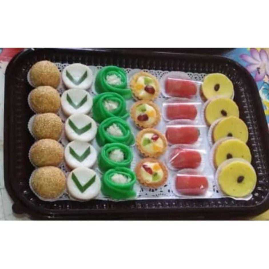 

Kue Nampan Kue Basah / aneka kue basah