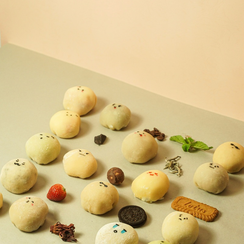 

Mochi box of 12