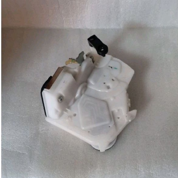 door lock pintu depan kiri Avanza Xenia 2012-2017