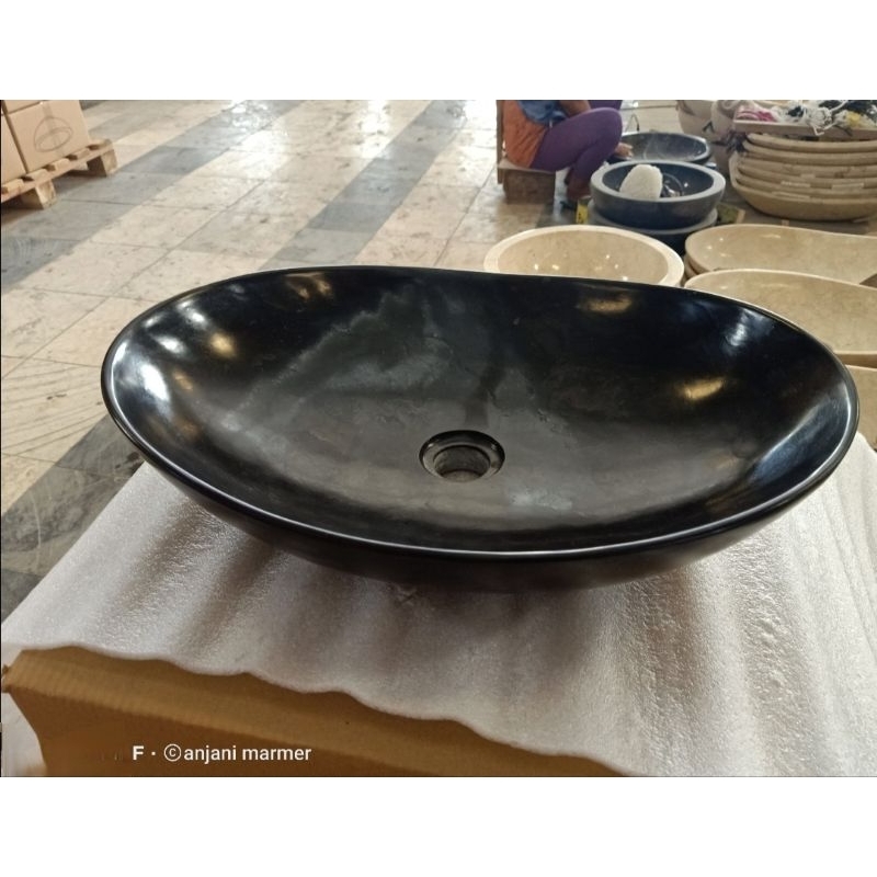 wastafel batu andesit hitam oval 40cm