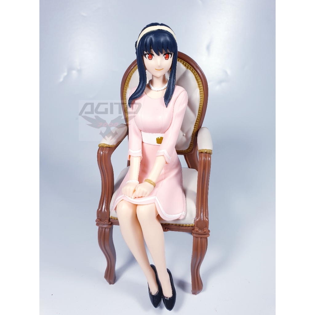 Action Figure Yor Forger Spy × Family Kazoku Shashin Figure ORI