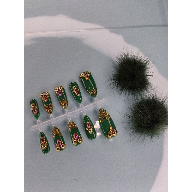 Kuku palsu Pengantin Hijau Tua (Pompom)