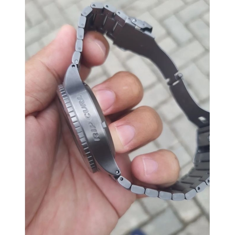 second jam tangan ripcurl agent titanium