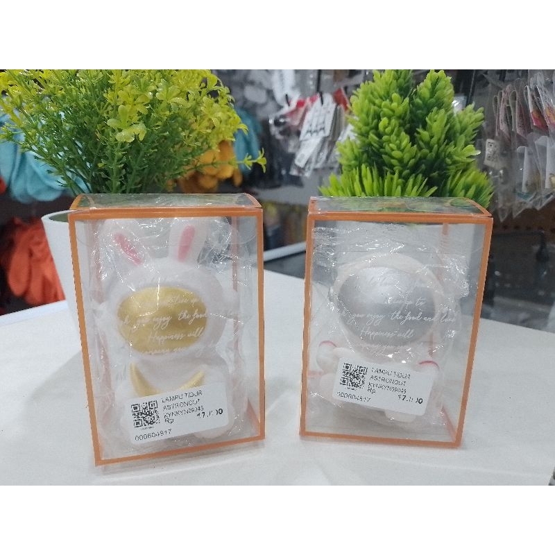 Lampu tidur Astronot