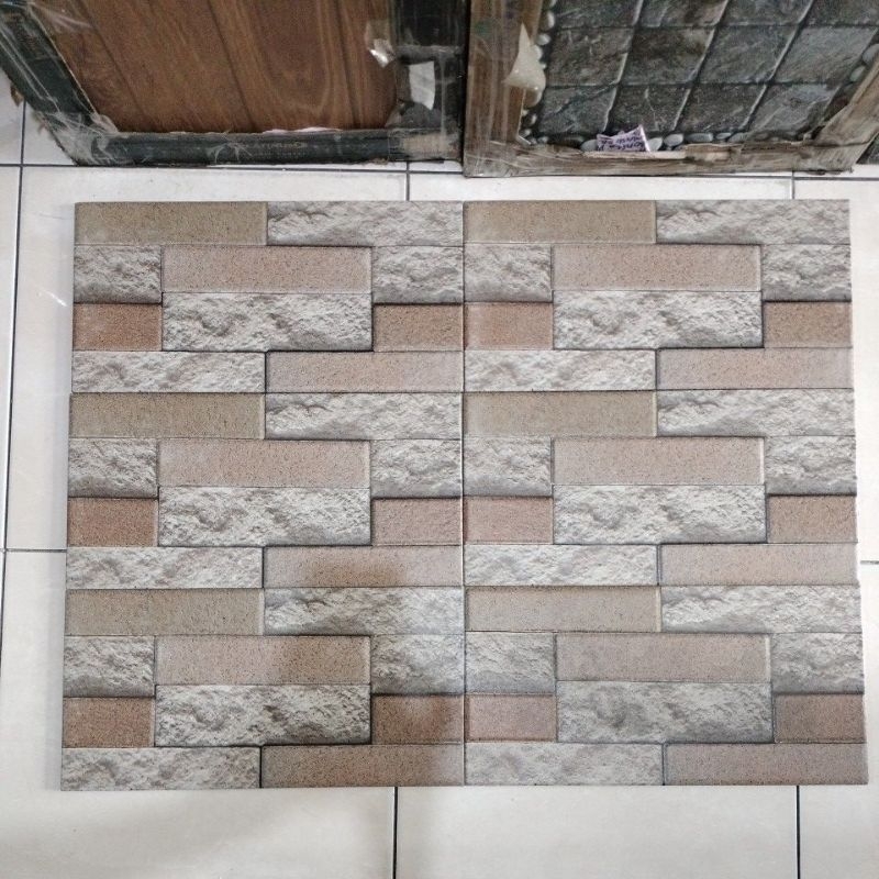 KERAMIK MULIA SIGNATURE NEO EMINANCE 20*40 KW1