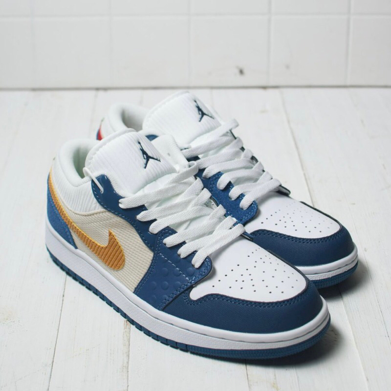 Nike Air Jordan 1 Low GS Mismatched White Blue
