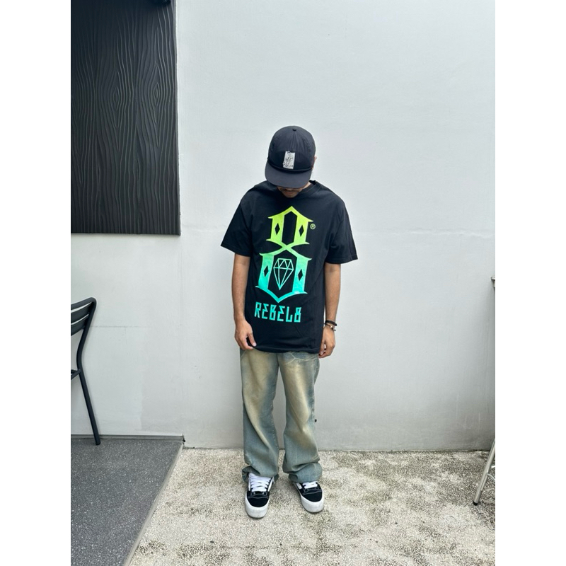 rebel 8 gradient logo original