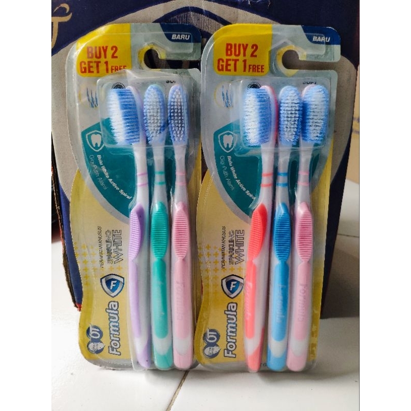sikat gigi formula sparkling white bulu halus dan extra lembut
