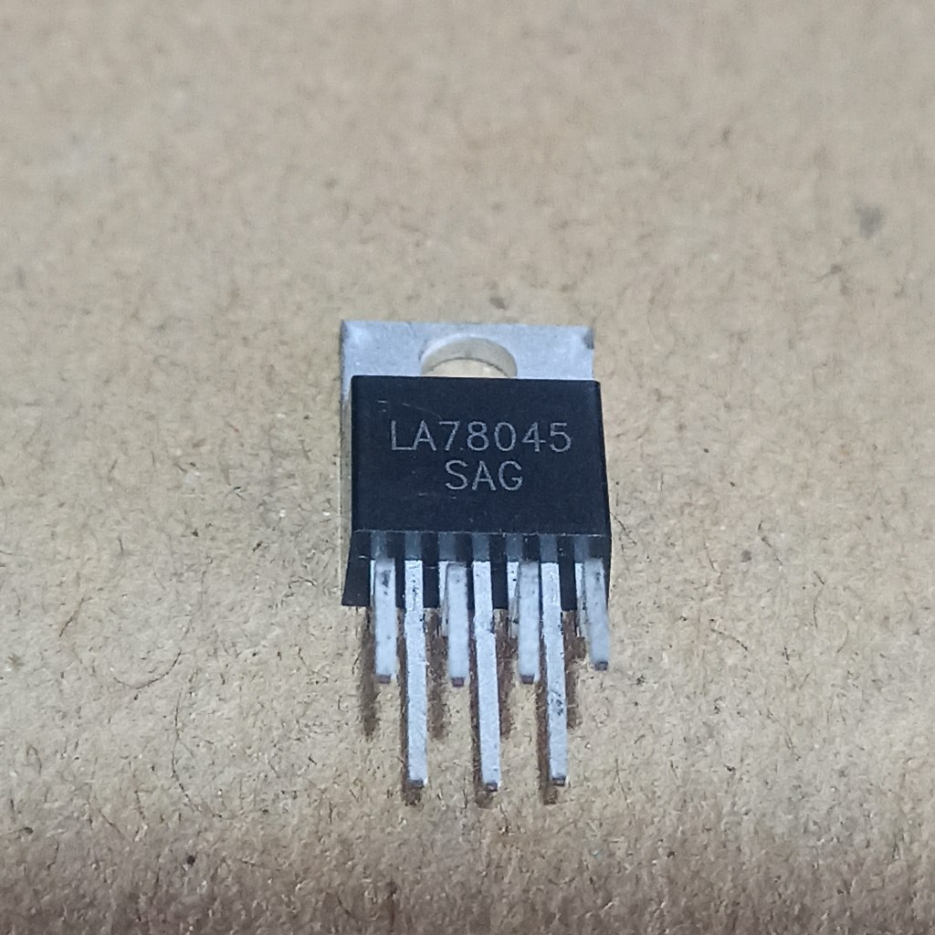 IC LA78045 IC VERTIKAL ORIGINAL