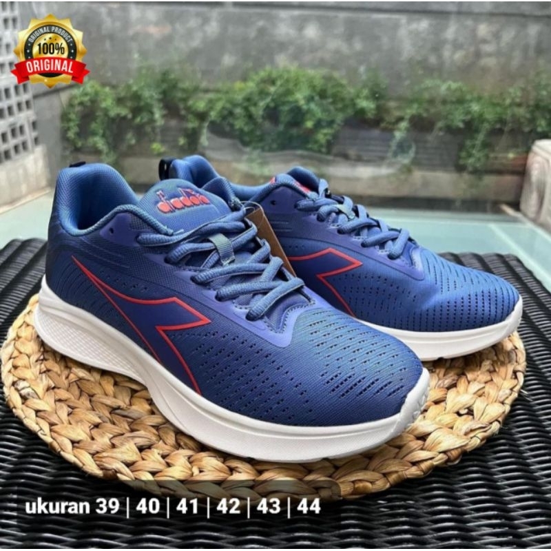 sepatu tenis tennis diadora Flame