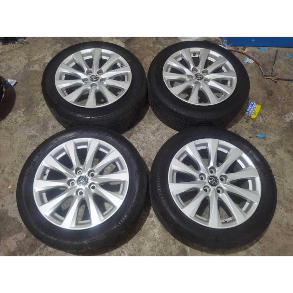 STD CAMRY R17X7 5X114 ET45 SILVER + BAN BS 215 55 R17