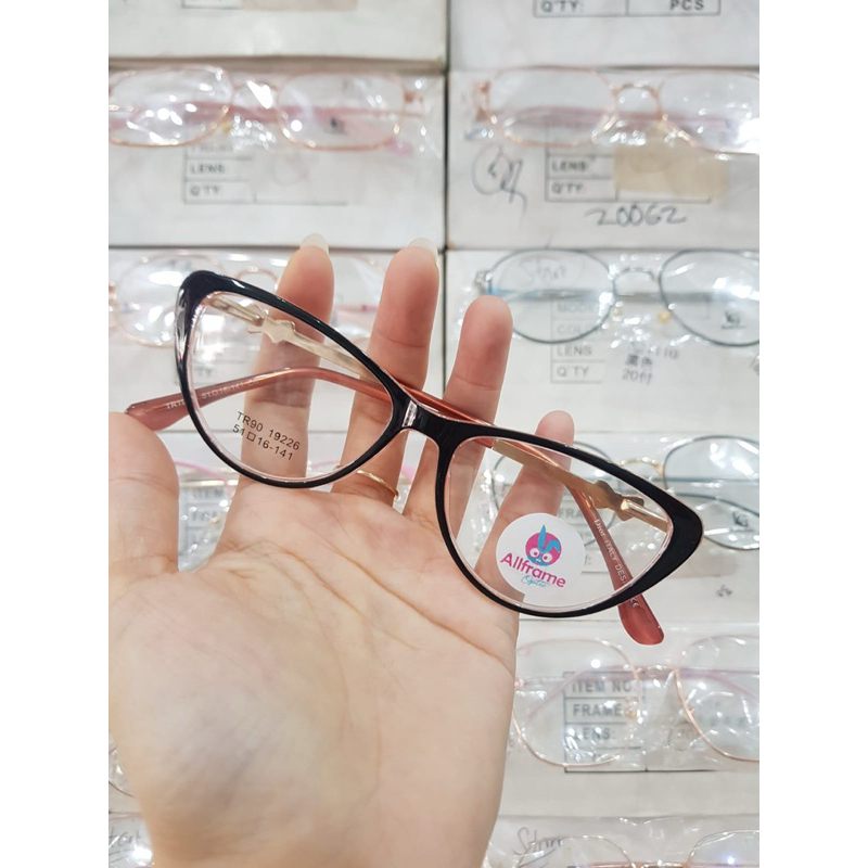 KACAMATA WANITA MOTIF PITA LUCU KODE 19226