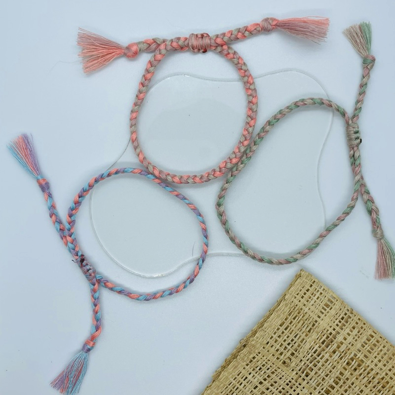 Gelang Kepang Tali Benang Manik