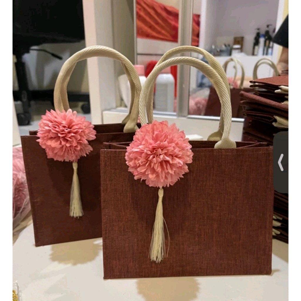 

TAS DENIM SOVENIR HAMPERS
