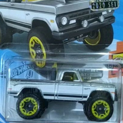 Hot Wheels '70 DODGE POWER WAGON