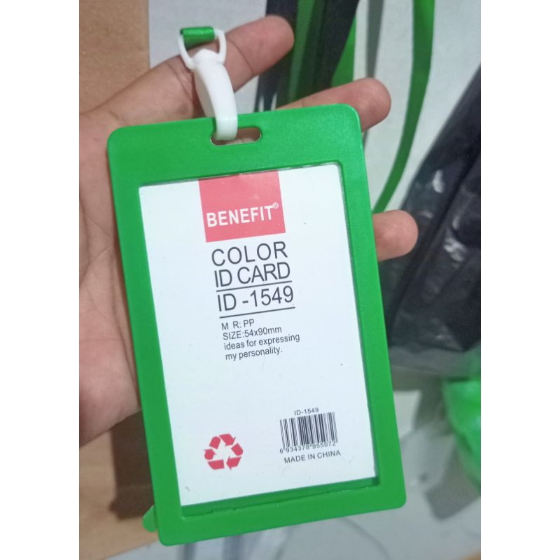 

Holder name tag plastik hijau