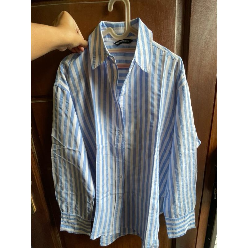 Kemeja Strips Trick and Tricky