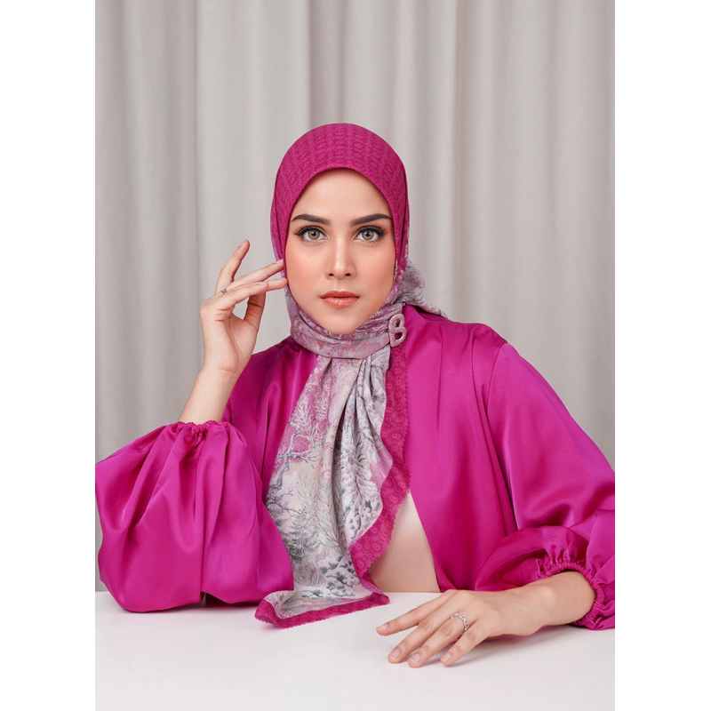 PL HOLIDAY SERIES IN PLUM BY BUTTONSCARVES