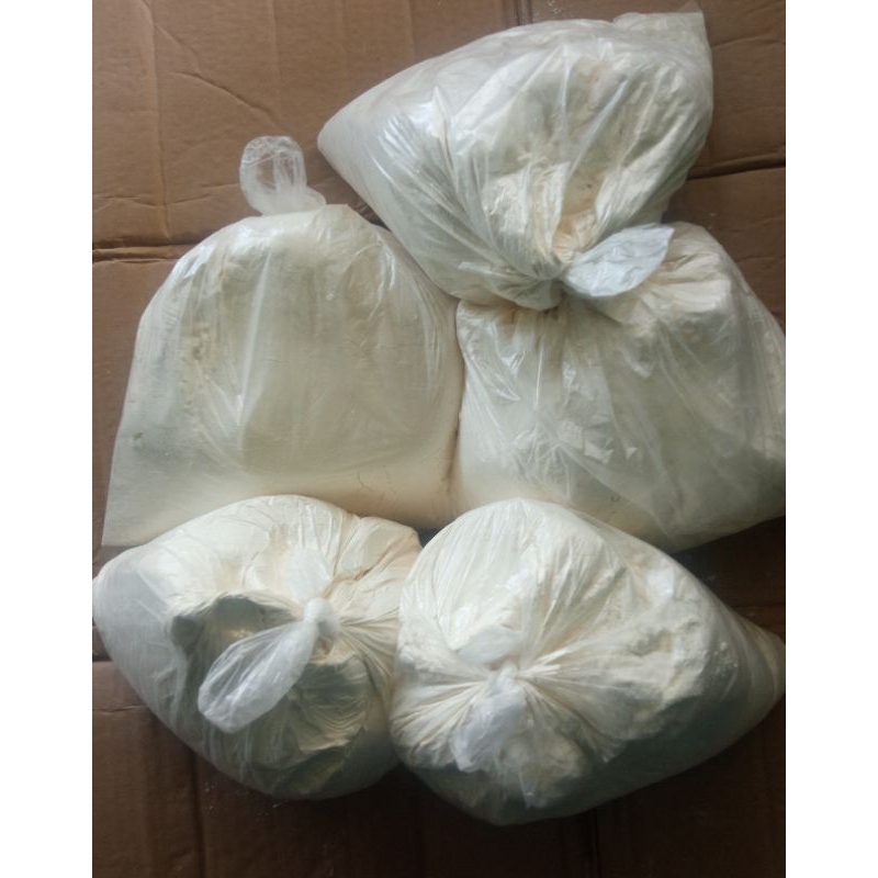 

TEPUNG TERIGU ROKET /DAHLIA 1kg