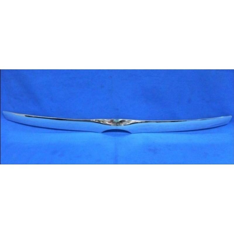 Lis Kap Mesin/Moulding Hood Innova 2008 2009 2010