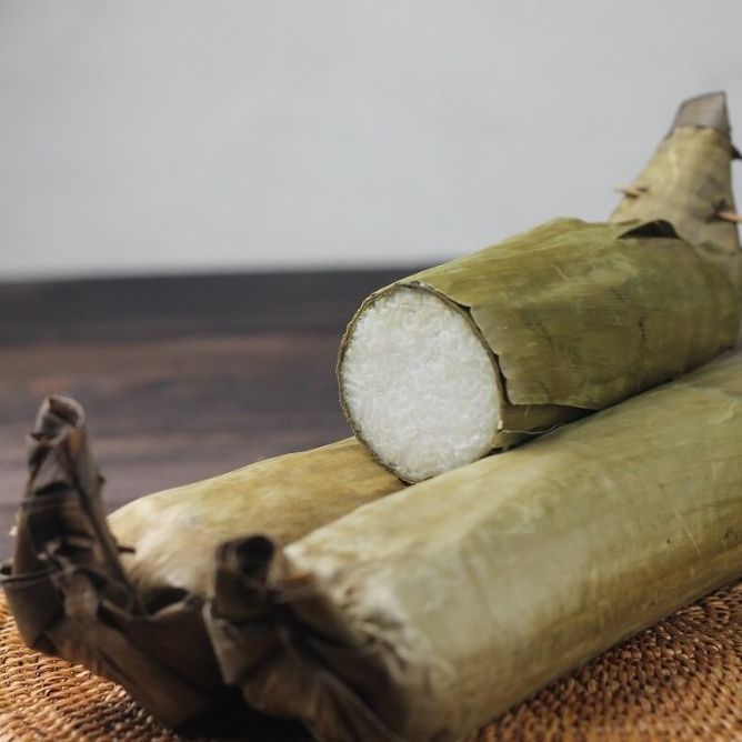 

Lontong Nasi Daun Pisang Siap Makan