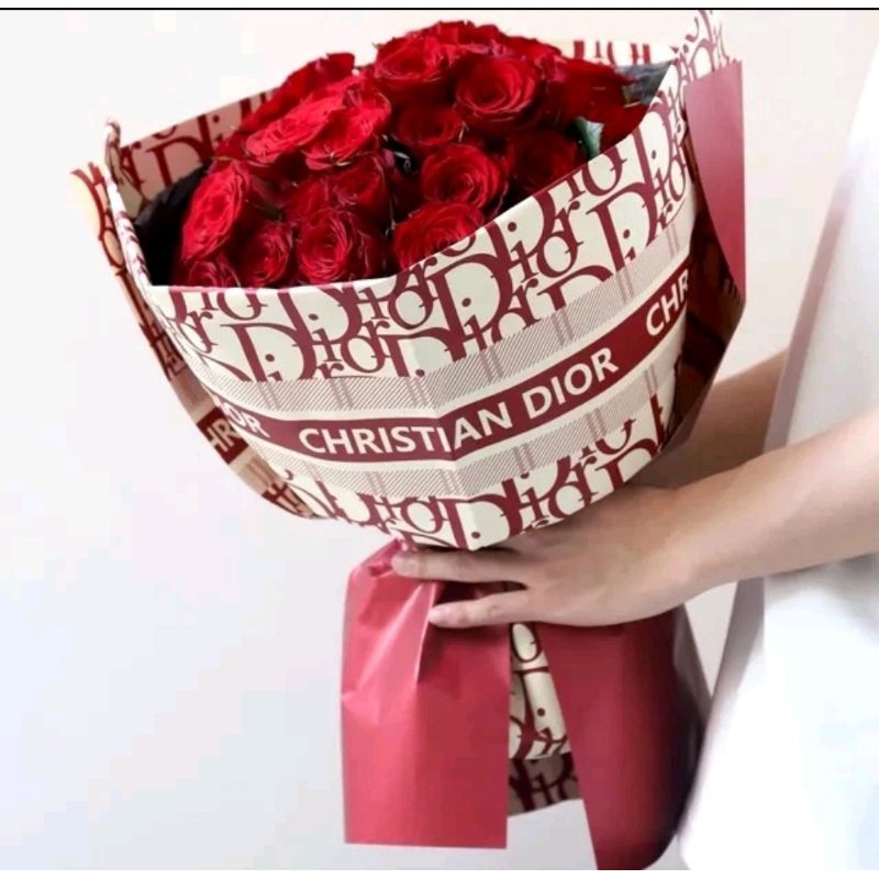 

KERTAS BOUQET 5 LEMBAR dan Buket Mawar CHRISTIAN DIOR PREMIUM