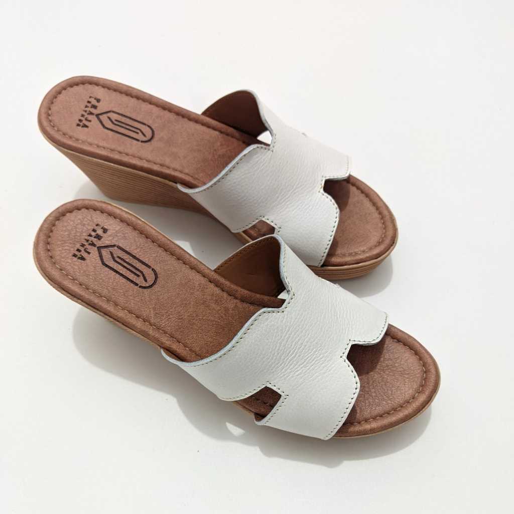 𝐏𝐑𝐀𝐉𝐀 - Wedges Kulit Asli Sandal Hak Tinggi Wedges Hak Kayu Sandal Wanita Hak Tinggi