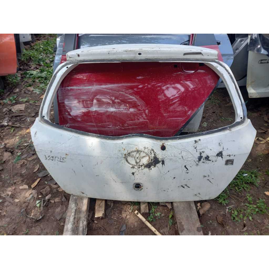 Pintu Bagasi Belakang Toyota Yaris Bakpao 2012