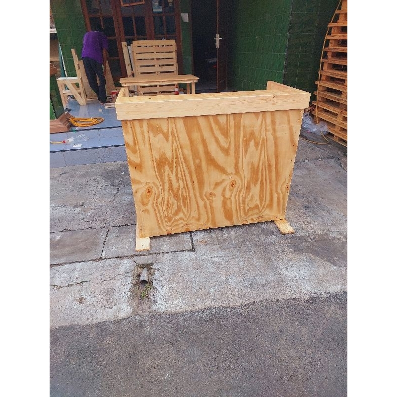 meja kasir minimalis