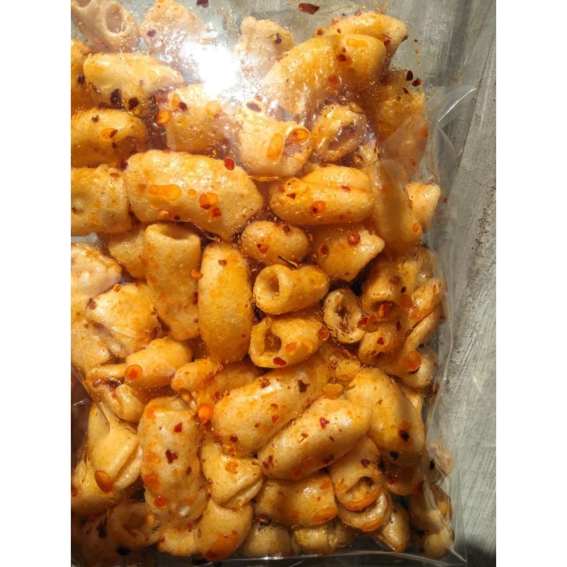

Keripik Makaroni Pedas Kemasan Ekonomis, Pedas, Lezat, Dan Renyah